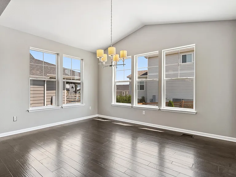 490 W Ridge Cir — Photo 18