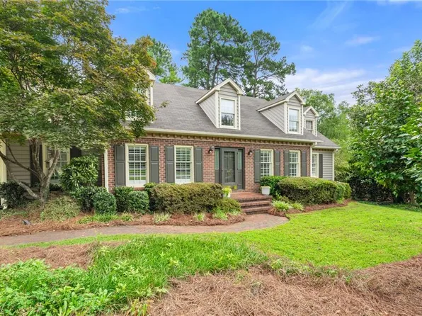 107 Brookberry Dr, Jamestown, NC 27282