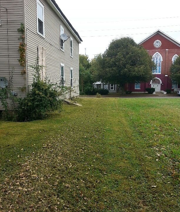 2nd image of 527 Moxahala Ave