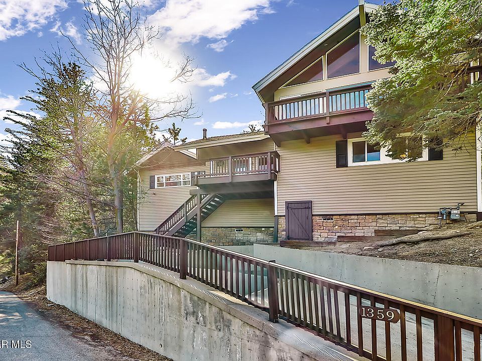 1st image of 1359 Evergreen Ln