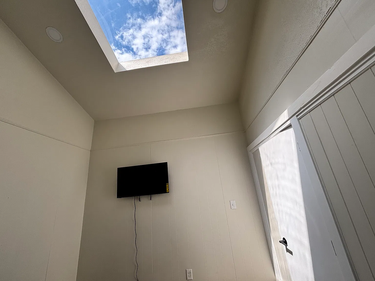4 bed, 1752 sqft, $875 — Photo 1