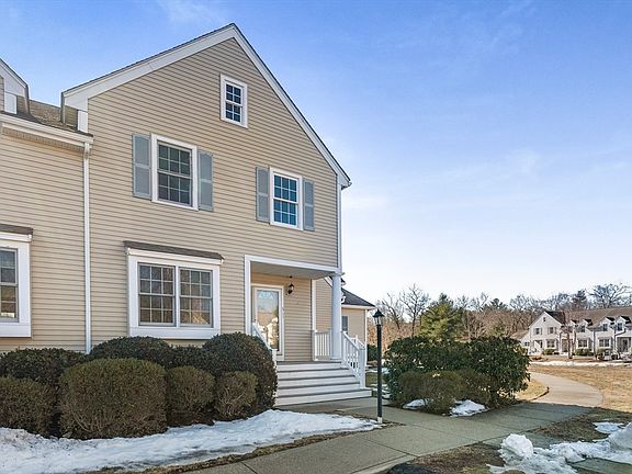 2nd image of 608 Thayer St #608