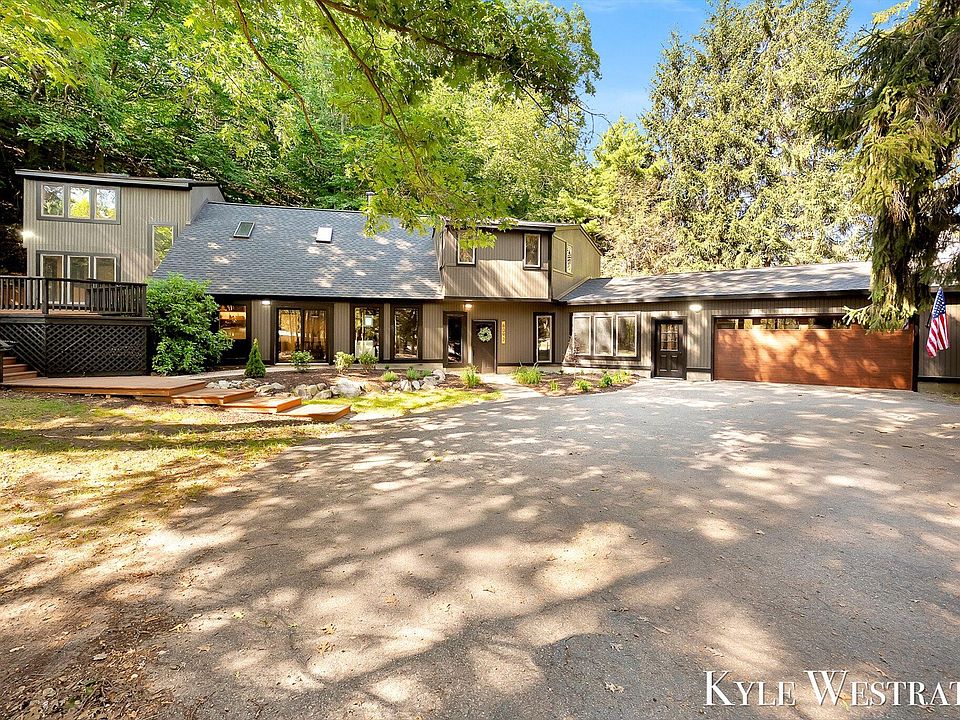 1st image of 6093 Ridgeview Dr
