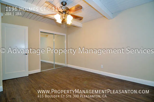 1196 Holmes Ct #1196 — Photo 7