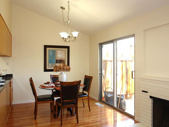 5th image of 10934 Northview Sq