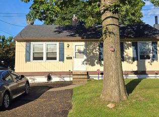 902 Excelsior Ave, Croydon, PA 19021