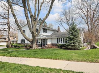 1 Quarterdeck Dr, Madison, WI 53705