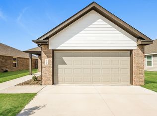 2204 Rosewood Ln, El Reno, OK 73036