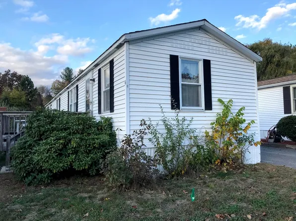 25 Groton School Rd #6, Ayer, MA 01432