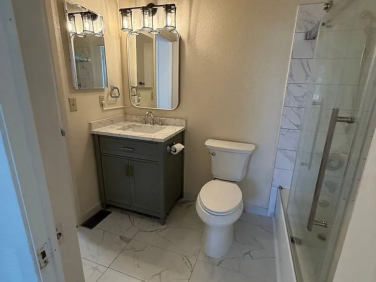 1930 Manor Pl — Photo 21