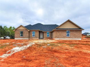 6849 Whirlaway Run, Guthrie, OK 73044