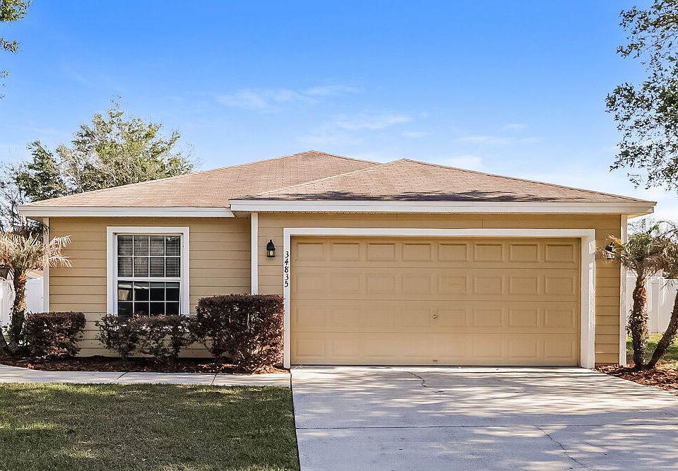 1st image of 34835 Redding Ln