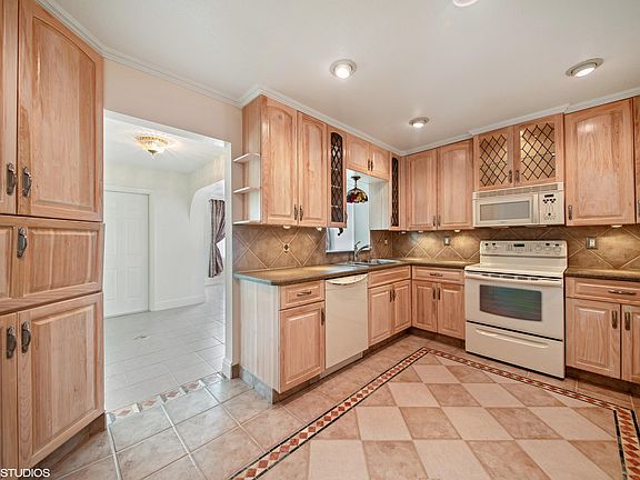 5th image of 1106 Ocean Ave