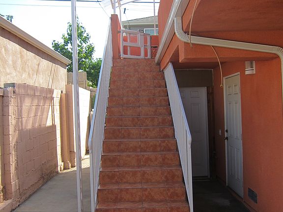 2nd image of 1478 N Hill Ave