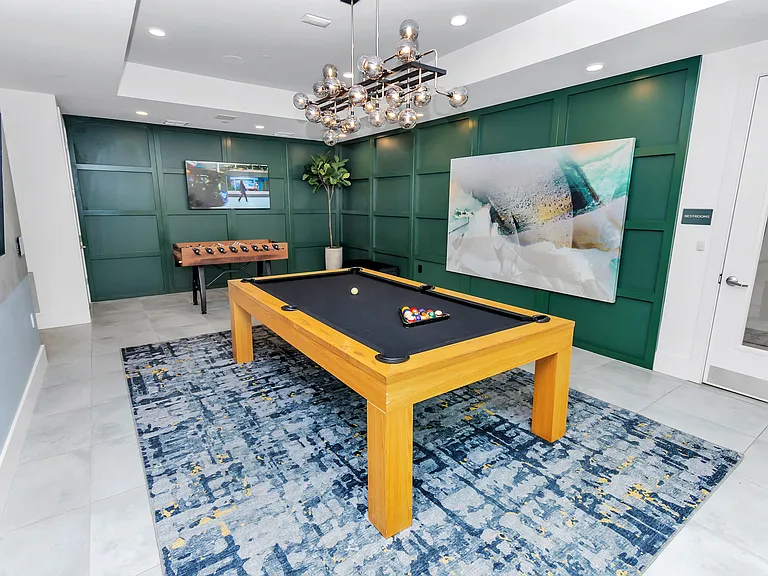 POINTE AT EAST SHORE APARTMENTS — Photo 40
