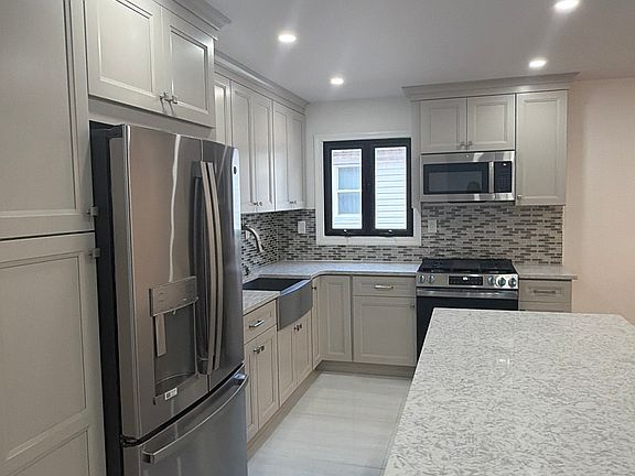5th image of 15520 Killarney St Floor 2