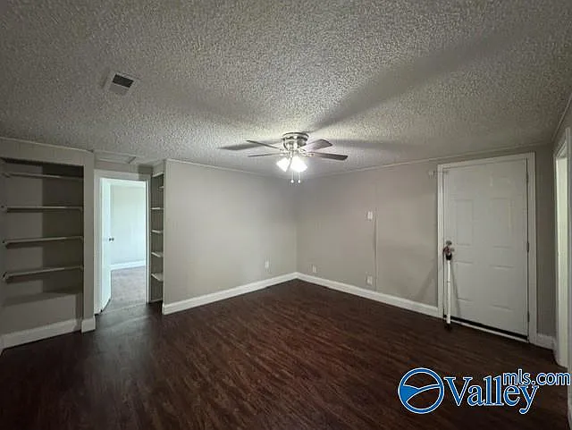2810 Hillsboro Rd SW — Photo 29
