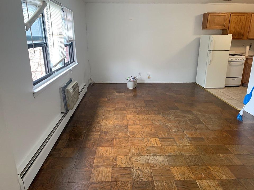 2nd image of 2 Van Wart Ave #756