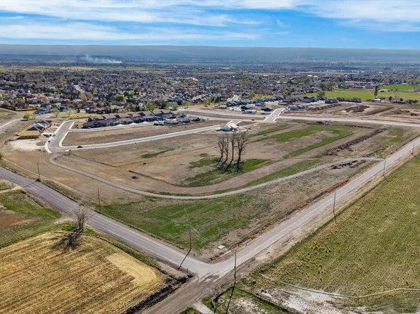 Applegrove St, Montrose, CO 81401