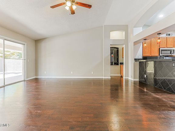4th image of 5149 E DIAMOND Avenue