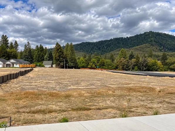 278 Hieglen Loop Lot 23, Grants Pass, OR 97526