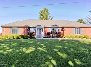 948 Veechdale Rd, Simpsonville, KY 40067