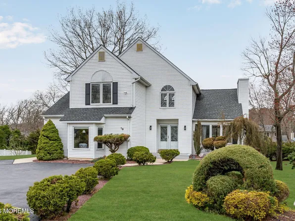 18 Coral Drive, Howell, NJ 07731
