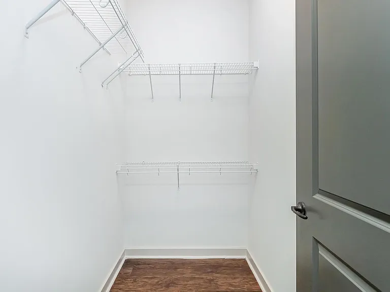 1810 Belcourt — Photo 37