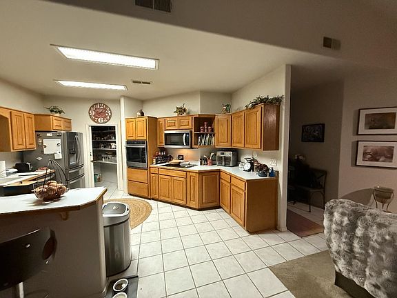 4th image of 2714 Birdie Loop