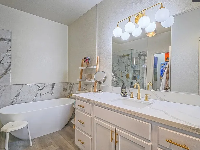 817 Peachy Canyon Cir #203 — Photo 12