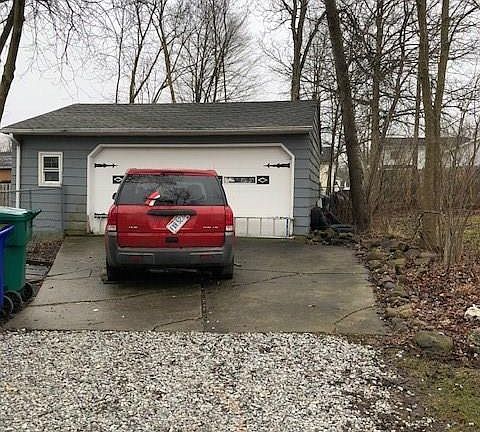 3rd image of 1051 Orchard Ave