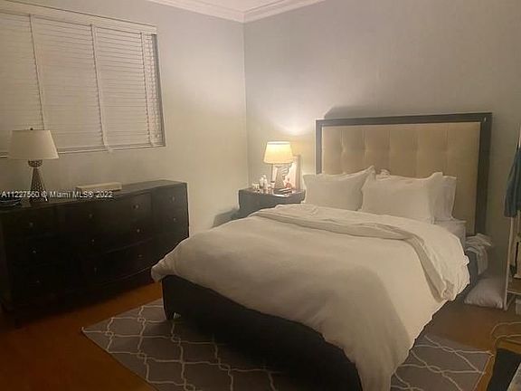 5th image of 90 Edgewater Dr Ph 8