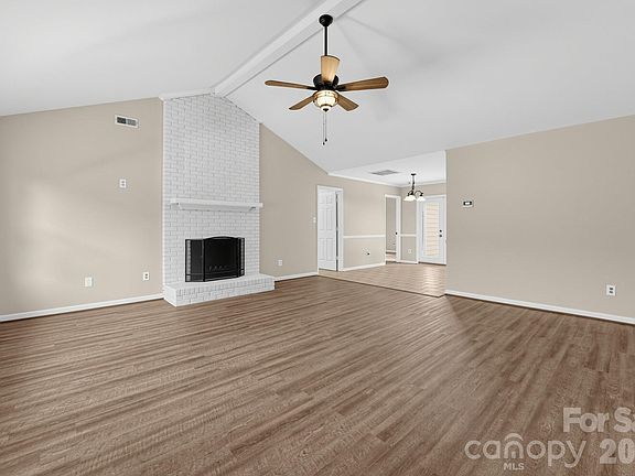 5th image of 7216 Spring Morning Ln