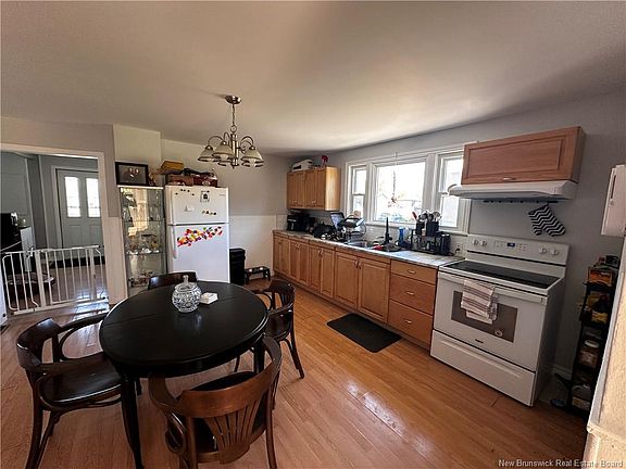 4th image of 152 Dumaresq St #150