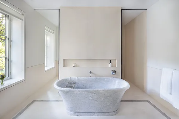 Sold by Compass | media 13