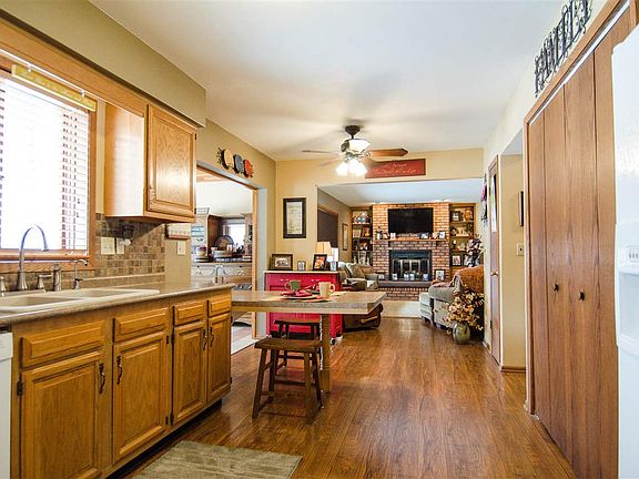4th image of 107 Damascus Dr