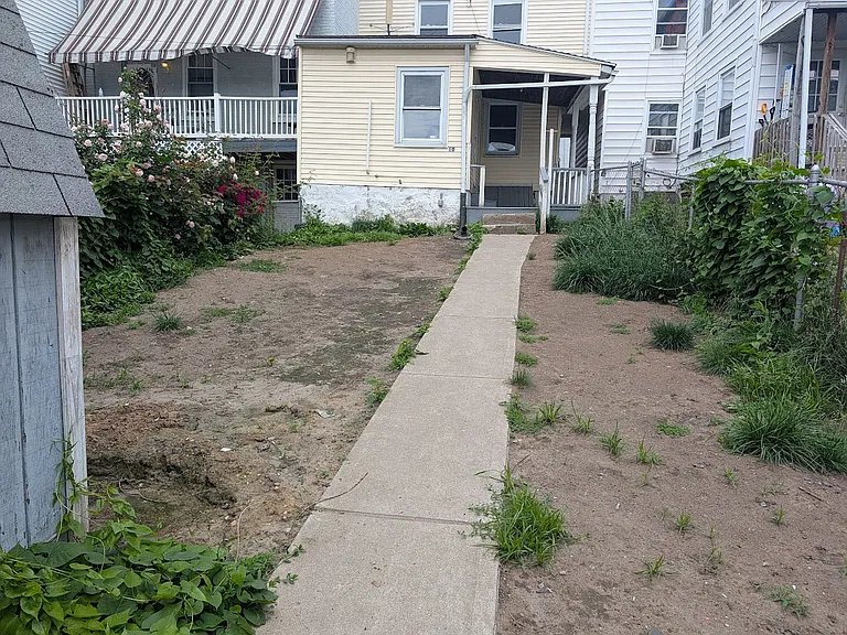10 Randall St — Photo 12