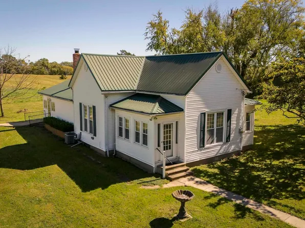 315 Zola Rd, Harrisburg, IL 62946