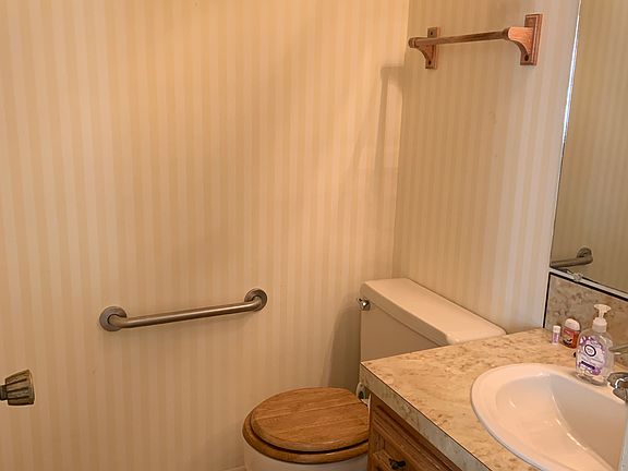 Convenient half-bathroom