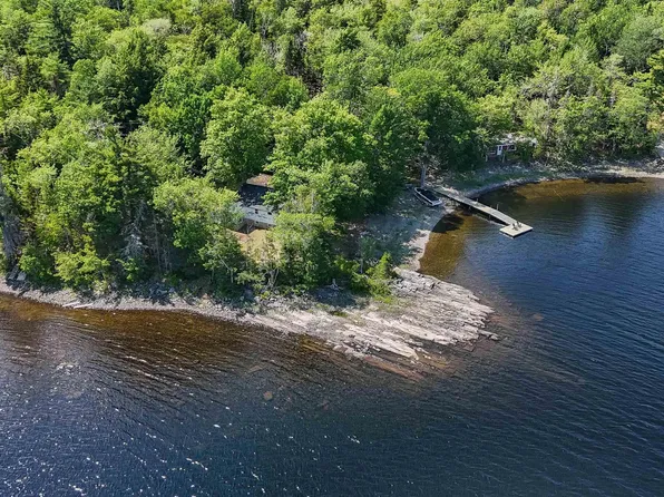 405 Kings Rd, Wellington, NS B2T 1A2