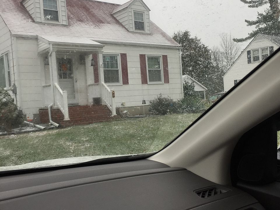 2nd image of 3 Kinderhook Dr