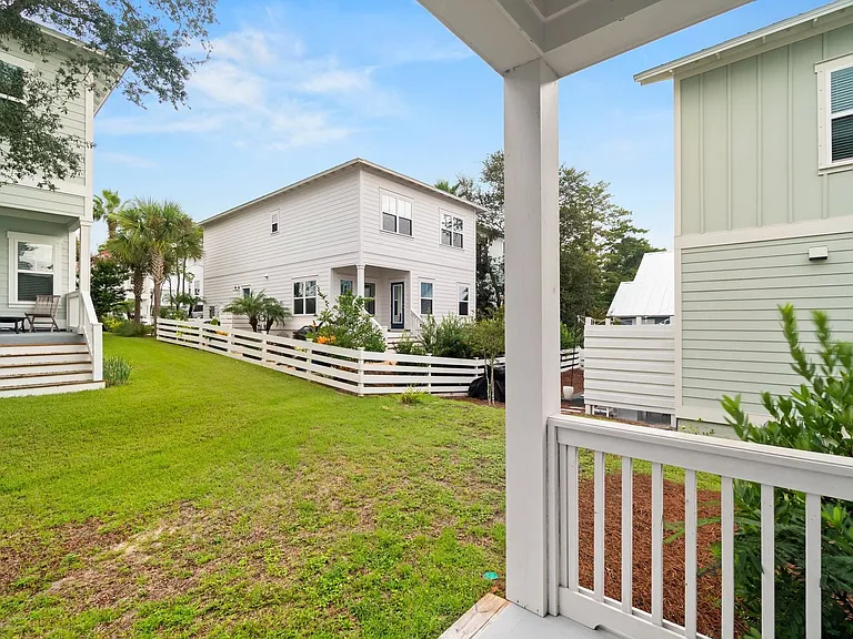 99 Grande Pointe Cir — Photo 14
