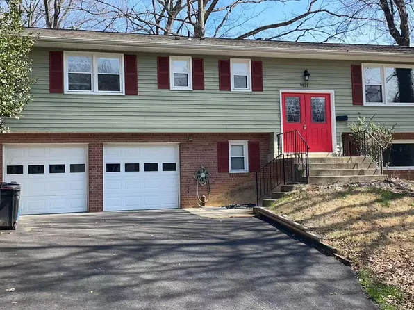 9821 Hampton Ln, Fairfax, VA 22030