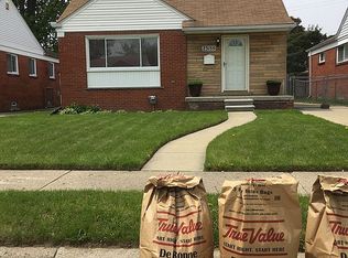 23155 Saxony Ave, Eastpointe, MI