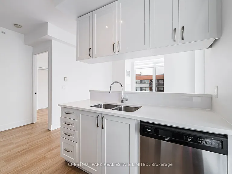 68 Merton St #805 — Photo 16
