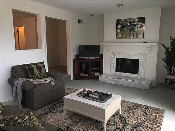 4th image of 401 Casa Vita Dr