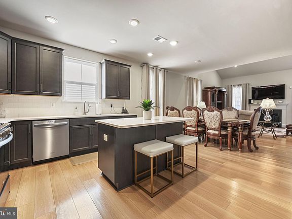 5th image of 11 Kinsale Pl