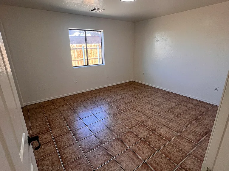 1505 N Yavapai St #1 — Photo 8