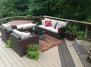 121 Lone Oak Dr, Aliquippa, PA