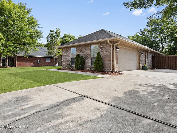 5th image of 116 Lavender Dr